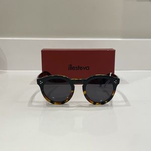 NWT illesteva classic sunglasses in tortoise
